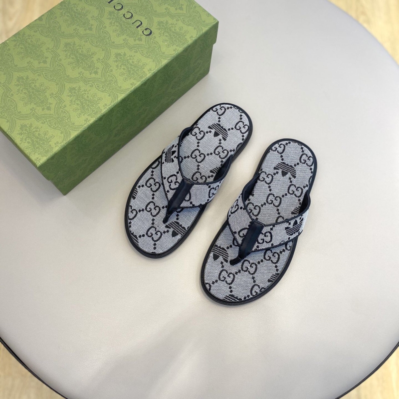 G*u*i slippers